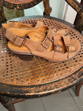 John Fluevog Leather Buckle Sandals - Tan size 10